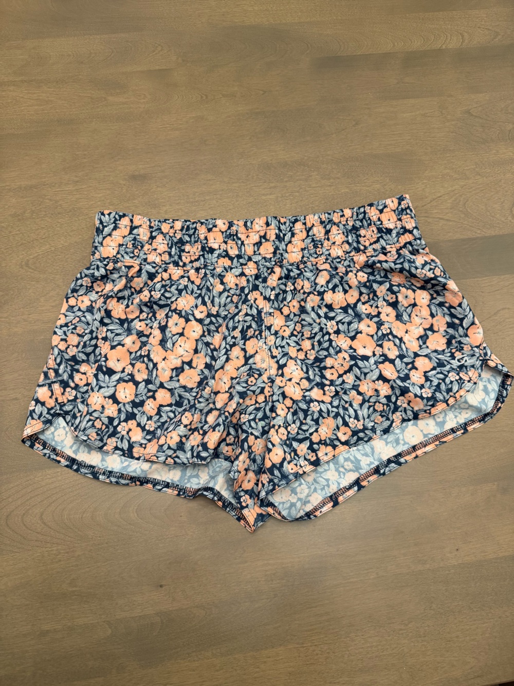 GapFit Floral Running Athletic Shorts Navy Peach Size Large